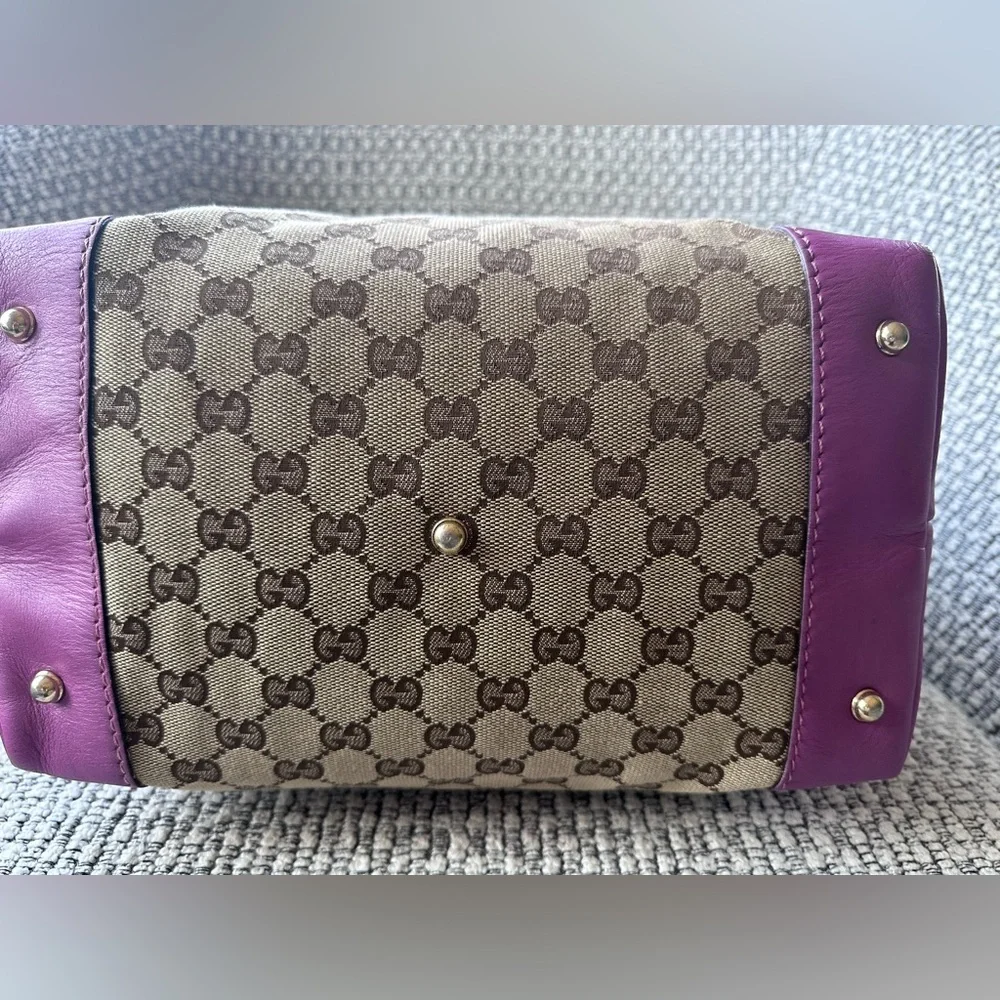 Authentic Gucci Large Bree Hobo Bag in GG Canvas - Picture 3 of 15
